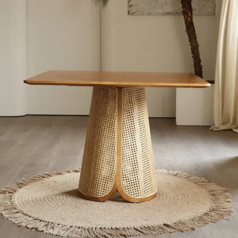 Abbly Dining Table