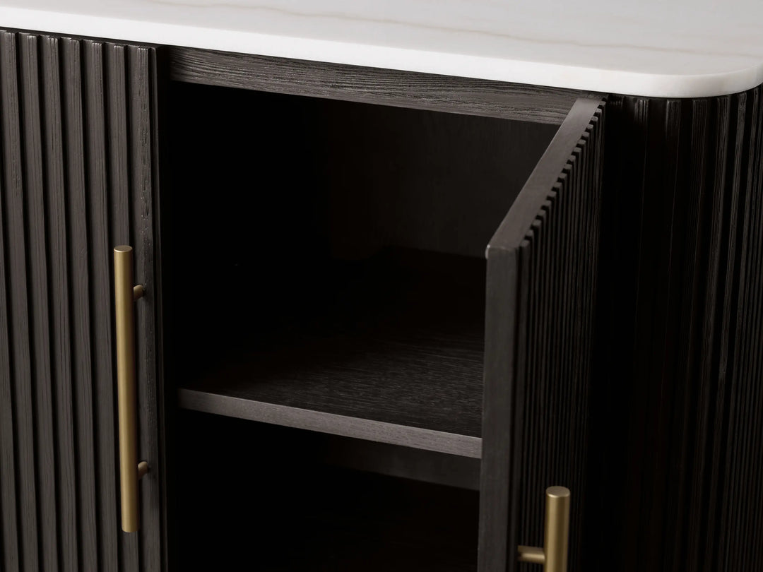 Finnley Hall Chest